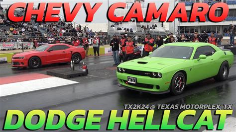 Chevy Camaro Vs Dodge Hellcat Drag Racing Texas Motorplex Youtube