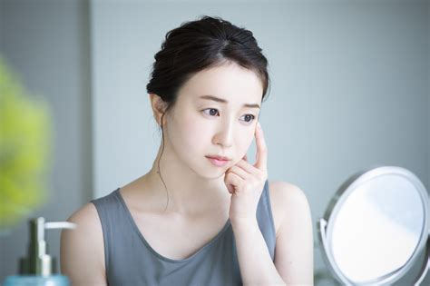 なかなか治らない大人ニキビの原因は？毎日のスキンケアでの改善法 美肌times By Ebm