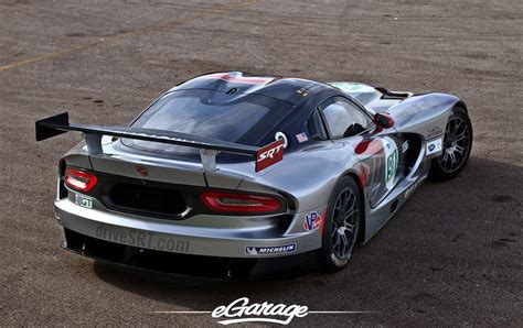 SRT Viper GTS-R