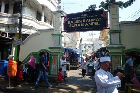 Tradisi Ziarah Wali Songo Di Jawa Ini Lokasi Makamnya