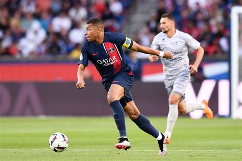 Mbappé Cest Reparti Pour Un Tour France Paris Saint Germain 13