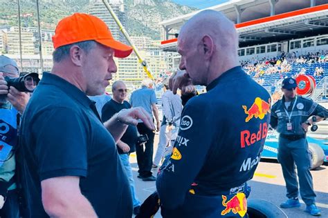 Just two drivers talking shop