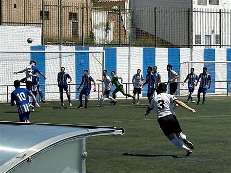 El Atlético Calatayud vence por la mínima al Escalerillas en el último