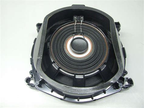 GLOSNIK SUBWOOFER BMW X3 F25 X5 F15 F16 9287757 Shrot Pl