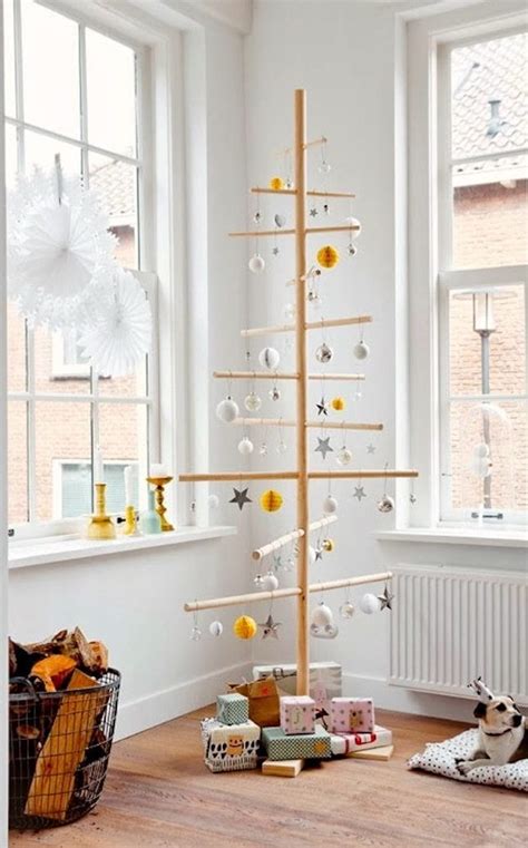 Creative Ways To Make A Christmas Tree In Small Spaces Arts And Classy