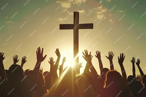 Cristianos Con Las Manos Levantadas En Alabanza Adoración Y Oración A
