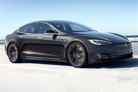 Bermasalah Tesla Tarik 135 Ribu Unit Kendaraannya