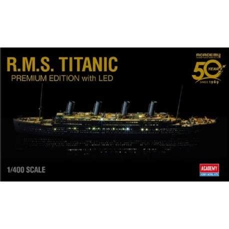 RMS Titanic Premium Edition With LED ACADEMY 14226 1 400ème maquette