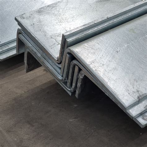 Customized Astm Equal Unequal Stainless Angle Bar Hot Rolled Hot