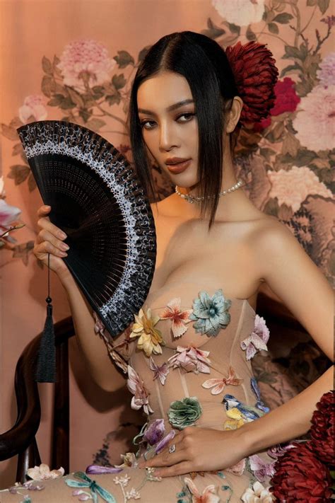 Cô gái An Giang đóng quảng cáo bột giặt tung bộ ảnh đón giao thừa Diện váy màu nude thôi miên