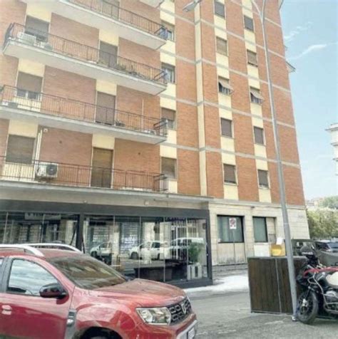 Il Palazzo Dal Quale E Precipitato Andrea Dini A Frosinone Dago