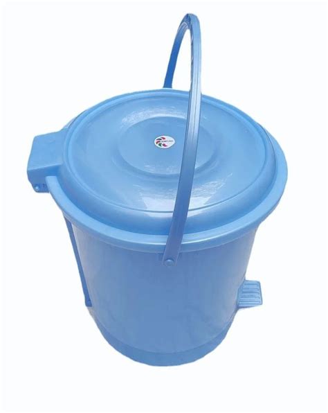 Glossy Sky Blue 16L HDPE Pedal Dust Bin For Home Size 8inch