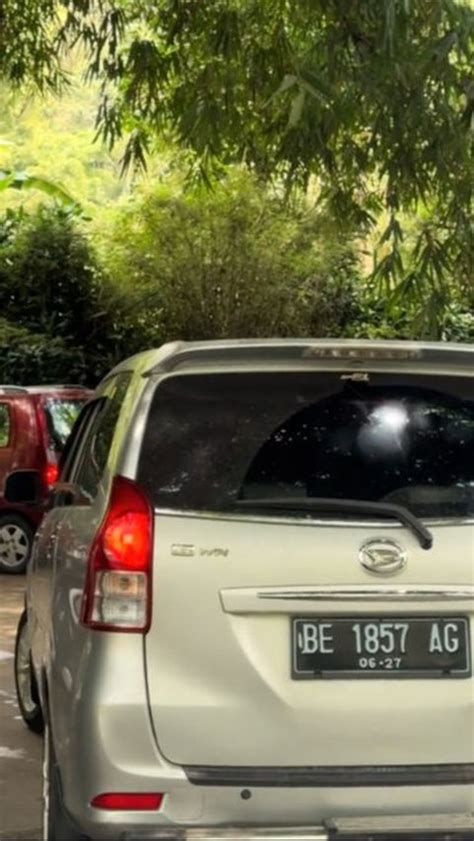 Viral Aksi Pengunjung Taman Safari Bebal Buka Kaca Mobil Saat Lewati