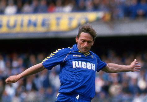 Preben Elkjaer Larsen ídolo instantâneo do Verona nos anos 1980