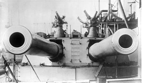 The Many Guns Of The Flagship Hms Dreadnought The British Navys