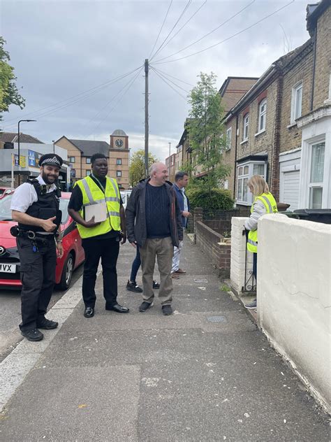 Leyton Police Policing Team On Twitter On Opsceptre Patrol Conducting Joint Visit With Asb