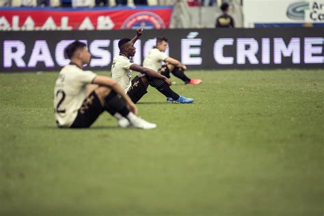 Vasco Perde Para O Fortaleza Por 2 A 0 No Brasileirão Papo Na Colina