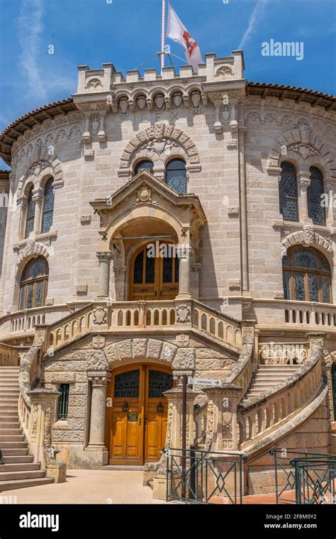 Double Staircase Hi Res Stock Photography And Images Alamy
