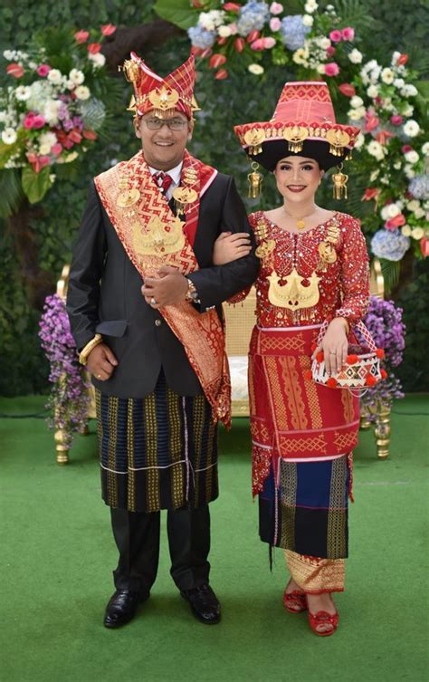 Jenis Jenis Baju Adat Pengantin Khas Batak Tobaria