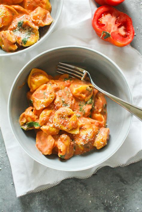 Cheese Tortellini With Tomato Cream Sauce Zen And Spice