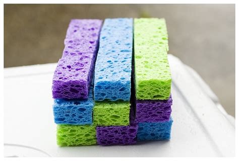 Splish Splashing Fun with Sponge Bombs {Tutorial} - Living Well Mom