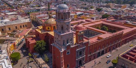 Centro Histórico de Querétaro Discover everything about Santiago de