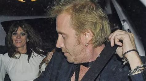 Anna Friel And Rhys Ifans Unwind By Getting Steamy In The Kitchen Mirror Online