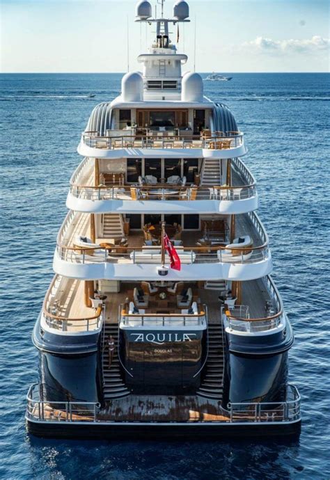 Yachts with impressive leisure and entertainment facilities. | Luxury ...