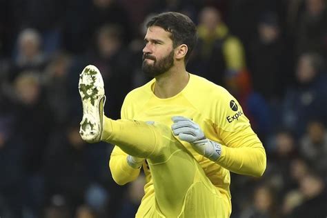 Tanpa Alisson Becker Musim Ini Liverpool Bakal Lebih Hancur Berita