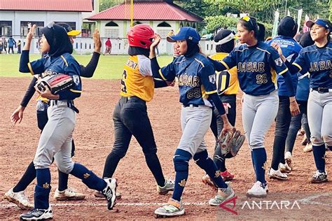 Pelatih Sofbol Putri Jabar Puas Raih Posisi Tiga Dan Amankan Perunggu