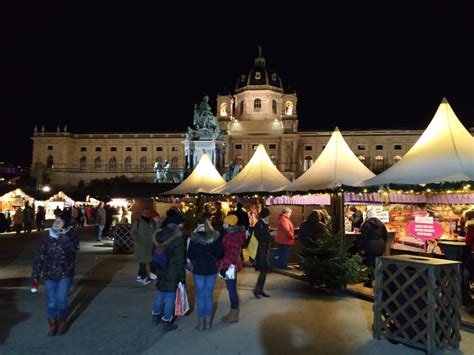 Julemarkeder Vienna Guide