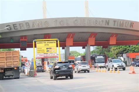 Kendaraan Pemudik Yang Melintas Di Tol Milik Astra Infra Tembus Lebih