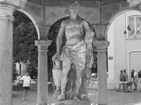 lucm reze d un instant à l autre Temple de Bacchus Bacchus Greek