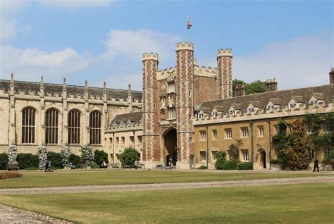 Great Court Trinity College Cambridge Beautiful England Photos