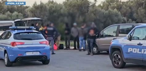 Caserta Donna Trovata Morta Nel Suo Appartamento A Capodrise La