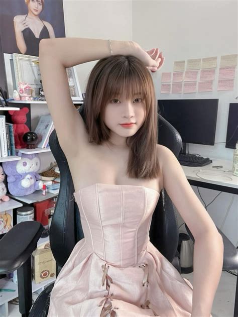Từng nhận mình gợi cảm nhất Liên Quân hot girl bị sóng nhà đài bóc nhan sắc