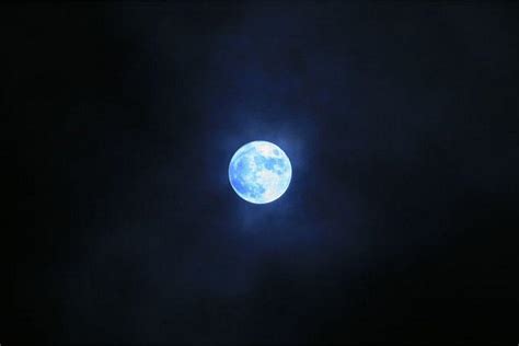 Blue Moon Wallpaper Desktop - WallpaperSafari