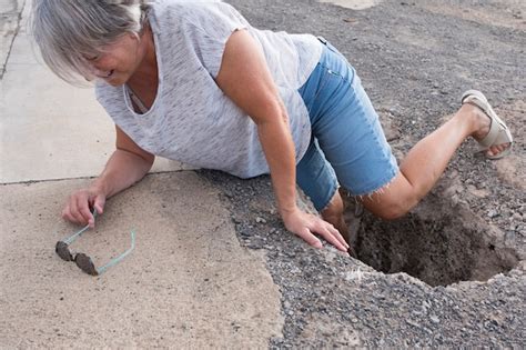 Premium Photo Mature Woman Or Senior Walking In A Building Zone And