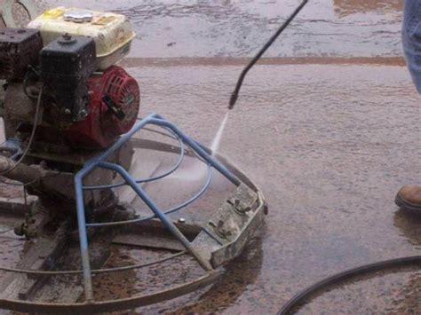BELZONA MAKES MESSY JOB EASY CLEAN