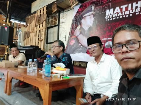 Bedah Buku Hitam Prabowo Kelompok Aktivis Ingatkan Demokrasi Dalam