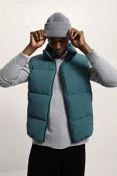 Stylish Puffer Vest Outfit Ideas For Men