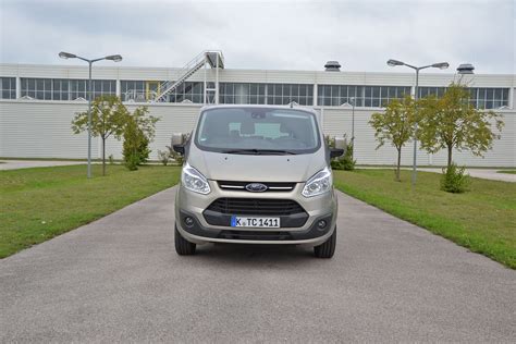 Nowy Ford Tourneo Custom Motofakty