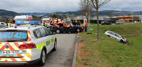 Renaison Fait Divers Spectaculaire Accident Sur La D Trois