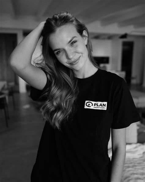 Josephine Skriver On Instagram Jeg Er S Be Ret Over At Kunne Dele