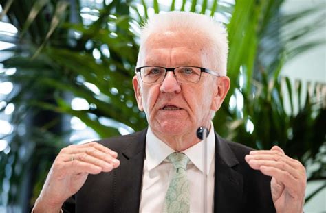 Winfried Kretschmann Ministerpr Sident Appelliert An B Rger Zur