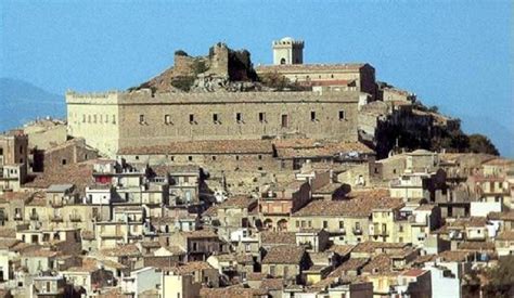 Montalbano Elicona In Corsa Per La Grande Sfida De Il Borgo Dei