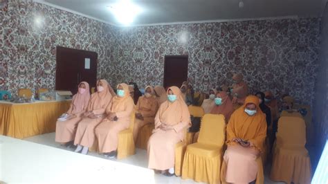 Pertemuan Rutin Anggota Dwp Upt Puskesmas Tlanakan Dharma Wanita