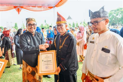 Ladang Berita Jadi Inspektur Upacara HUT RI Ke 78 Zahir Ajak