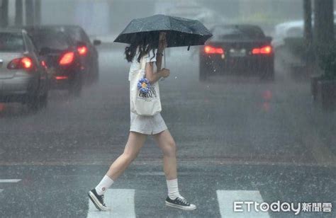 5縣市豪大雨！「西南季風雷雨彈」再轟8天 中部以北午後防淹水 Ettoday新聞雲 Line Today