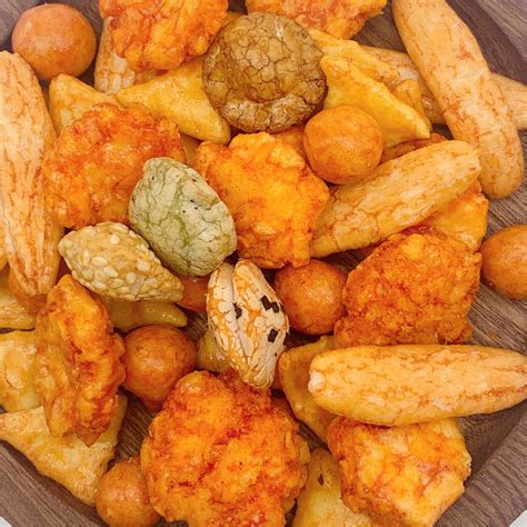 Gourmet Mixed Rice Crackers With Five Unique Flavors And Peanuts